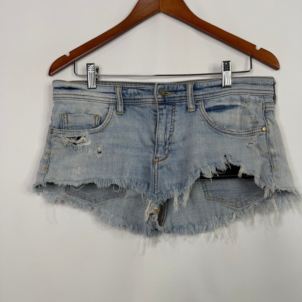Anthropologie Pilcro and the Letterpress Hyphen Distressed Denim Shorts Size‎ 28 - Picture 2 of 9